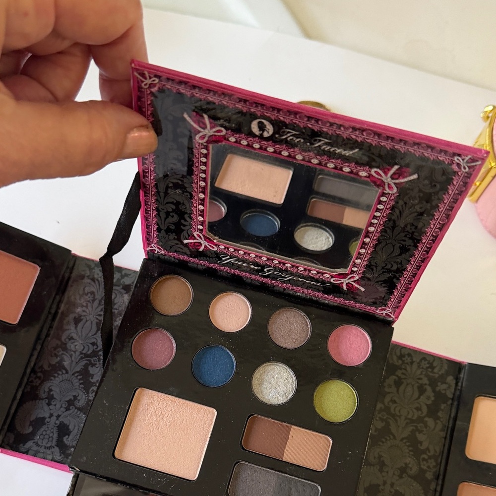 Too Faced The Jewelry Box Pink Diamond Edition Makeup Palette, NWT, perfect - Picture 8 of 11